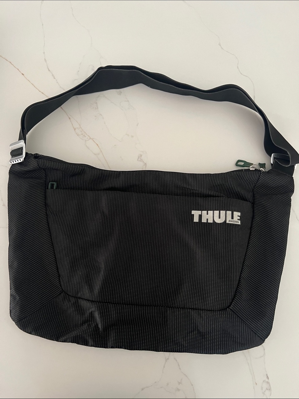 Thule Black Men's Messenger Bag with Adjustable Strap